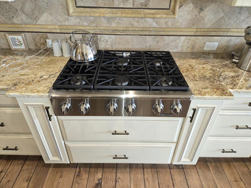 Cooktop and Stove Top photo