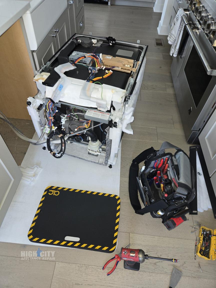 Appliance repair photo (3)