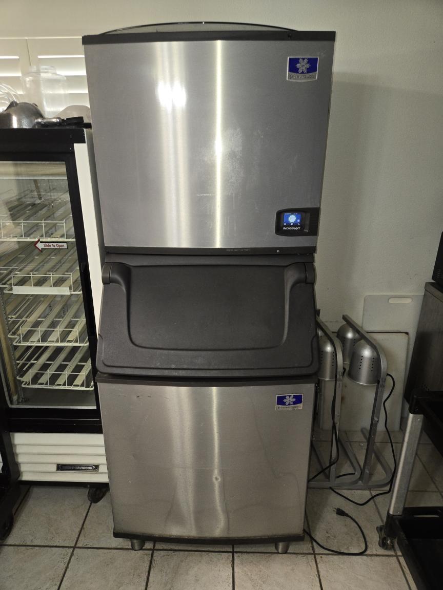 Commercial Ice Machine photo